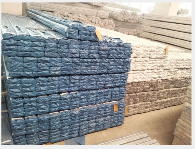 El puntal ranurado galvanizó el canal en forma de "U" 41X 41M M del sistema de apoyo